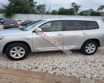 продам Toyota Highlander в пмр  фото 4