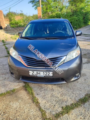 продам Toyota Siennaв пмр  фото 4