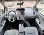 продам Toyota Prius V в пмр  фото 3