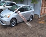 продам Toyota Prius V в пмр  фото 2