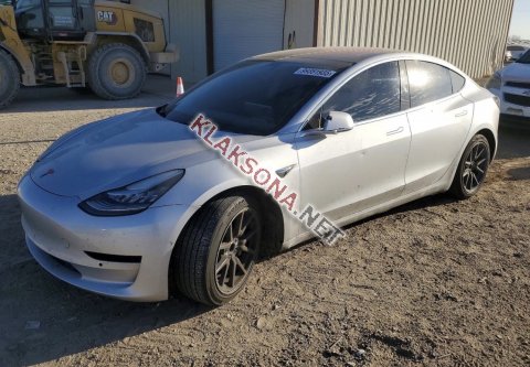 продам Tesla Model 3в пмр  фото 4